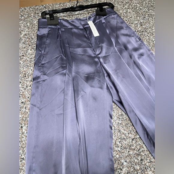 Vince Pleat Front Shiny Pant in purple——Size 6–NWT - Picture 8 of 14
